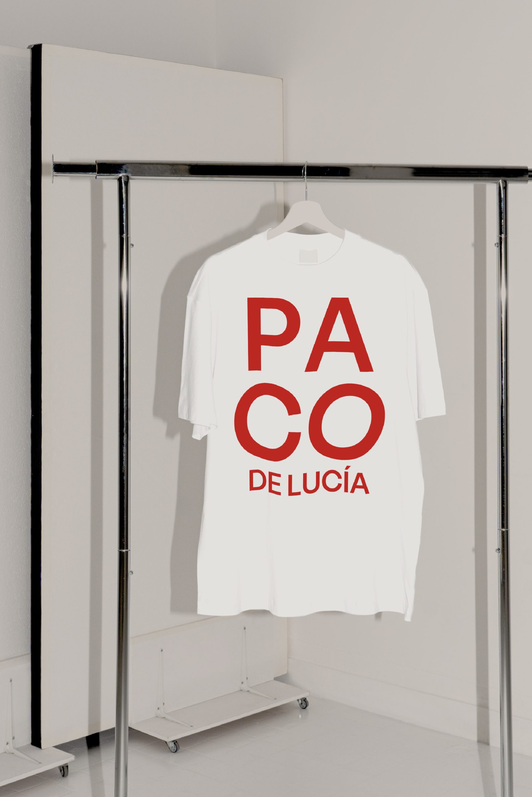 CAMISETA OVERSIZE PACO BLANCA: imagen 1